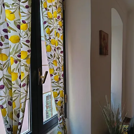 Limonaia بيت للعطل
